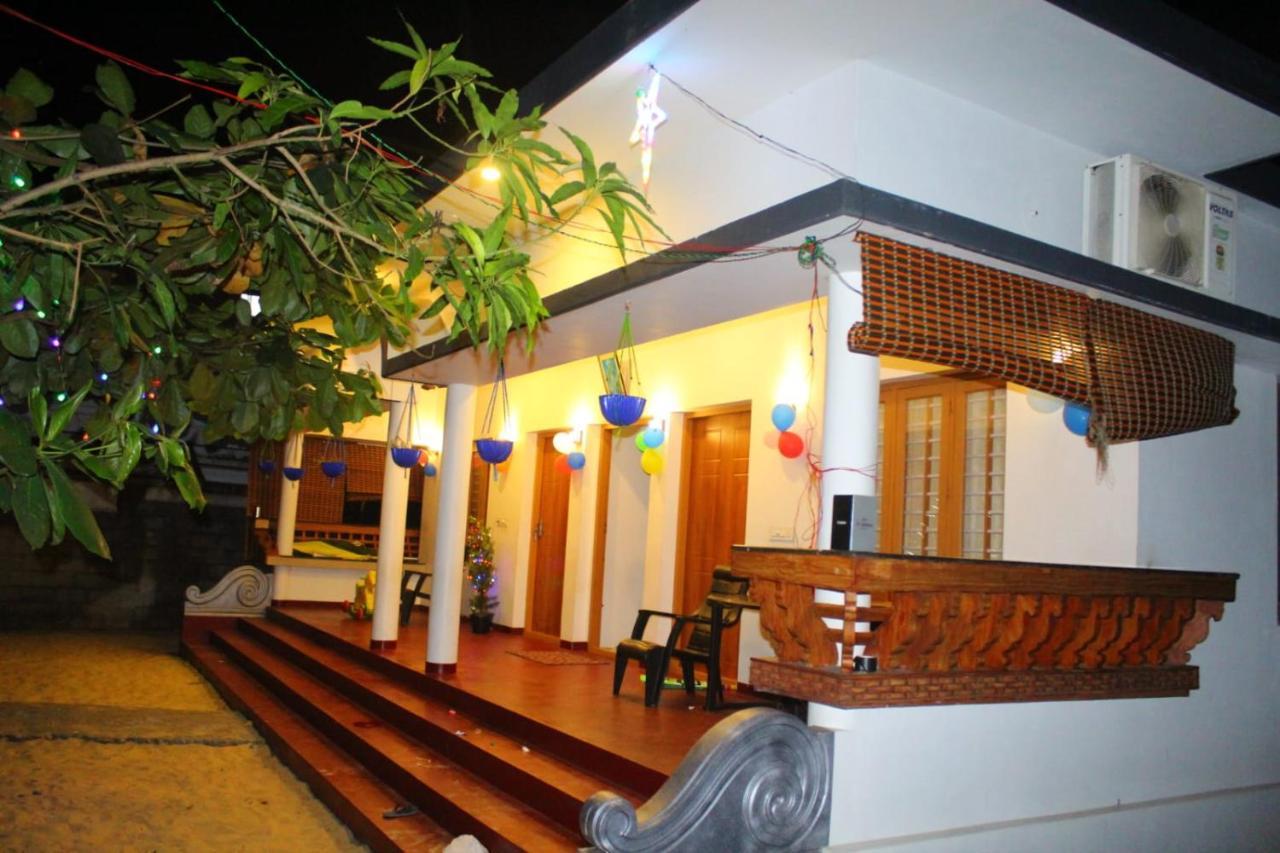 Marari Anna Beach Villa Mararikulam Exterior photo